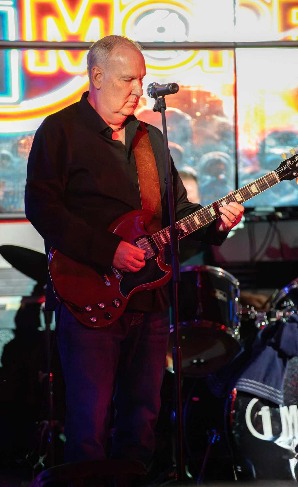 Mike Morris — Guitar